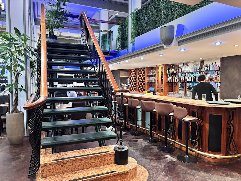 "La Spezia" Italian Restaurant — London
