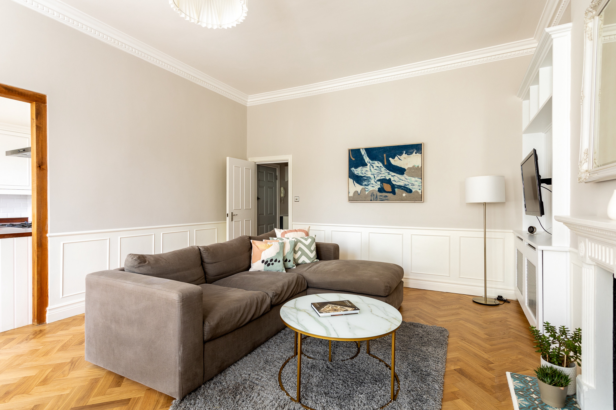 Luxurious Private Property — image 4