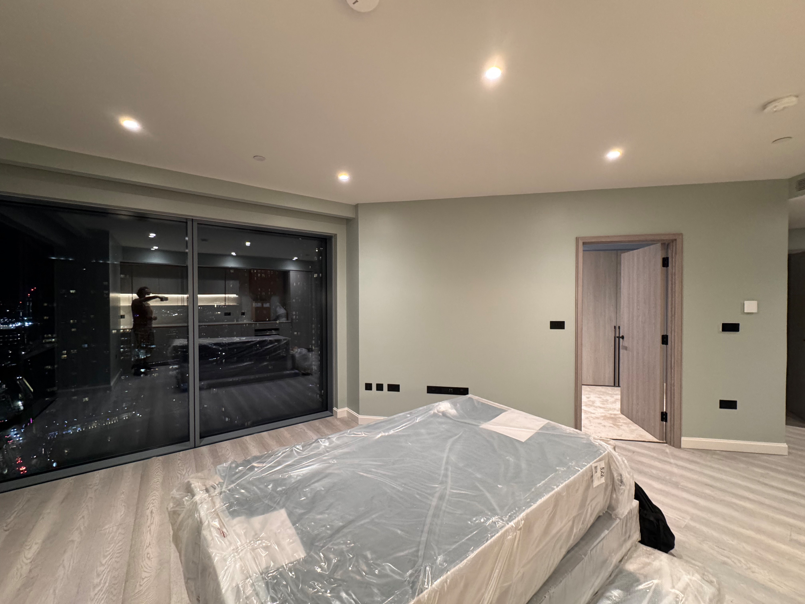 Private Studio – Contemporary Finish — image 1