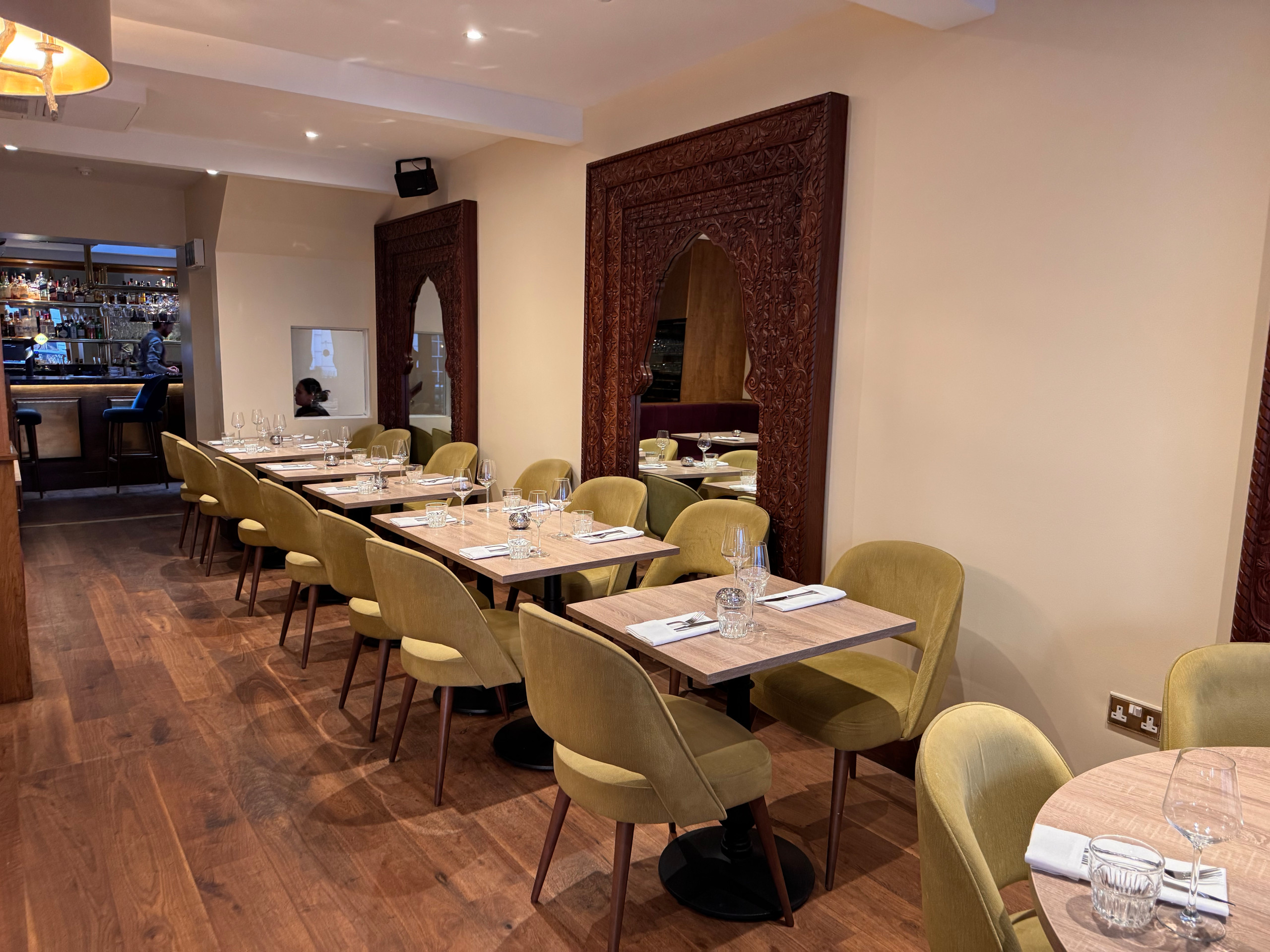 "Zayna" Indian Restaurant — Interior Redecoration & Lime Wash — image 1