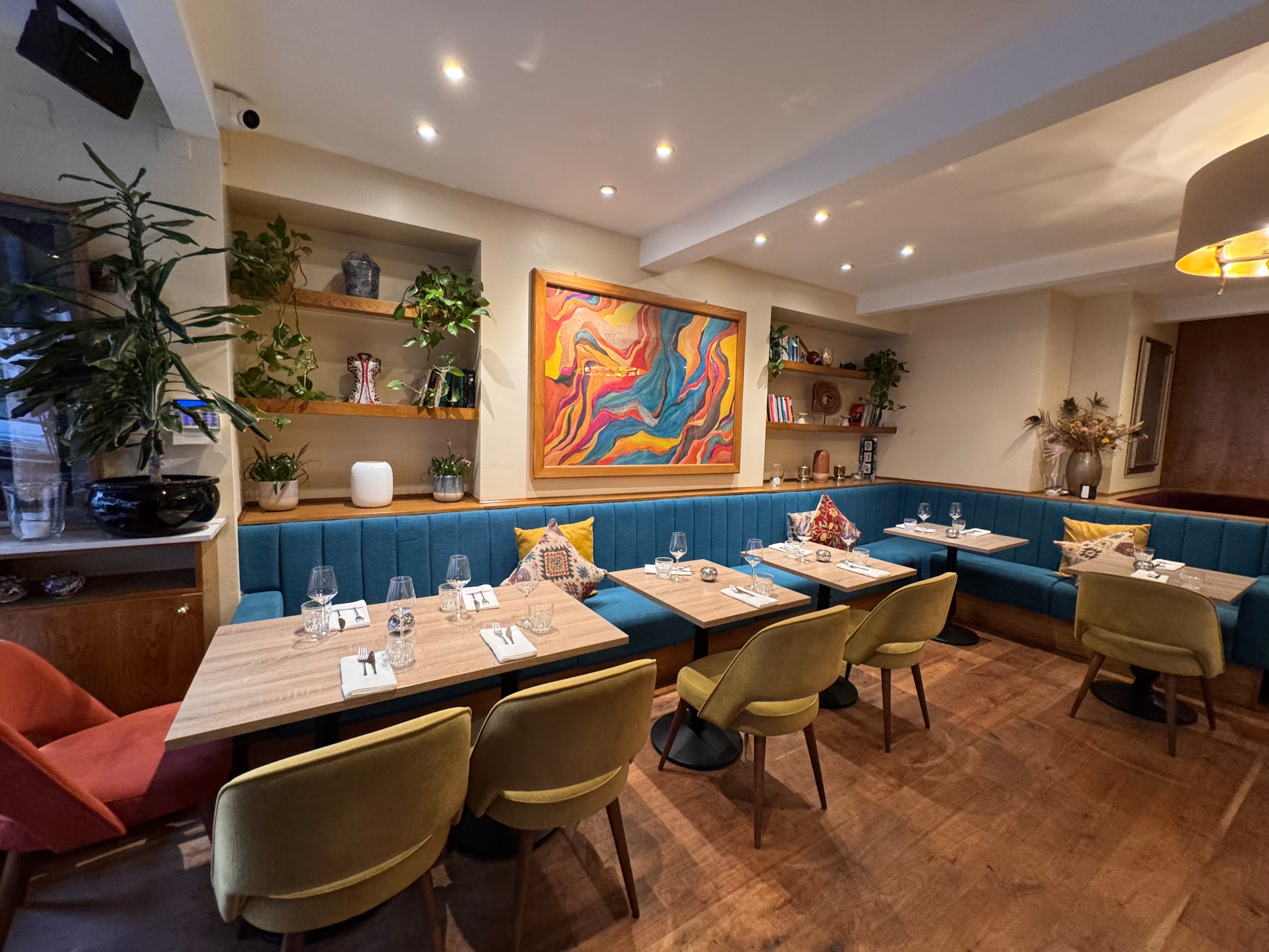 "Zayna" Indian Restaurant — Interior Redecoration & Lime Wash — London